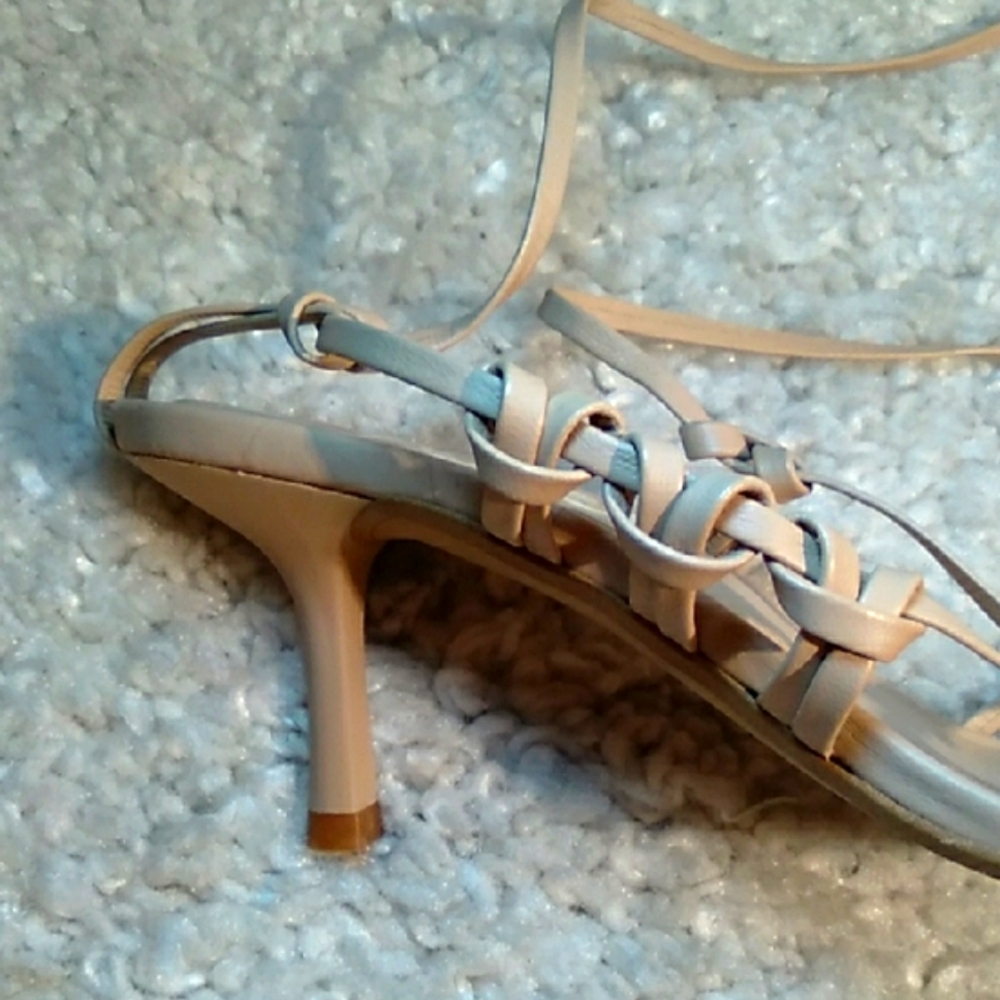 ZARA beige Side Briaded Thong Kitten Heel Sandals Size 8 - Picture 11 of 15